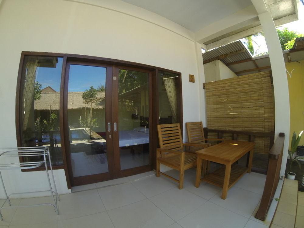 Indigenous Bungalow Gili Trawangan Exterior photo